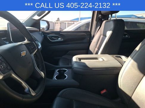 Used 2024 Chevrolet Suburban LT w/ LT Signature Package image 25