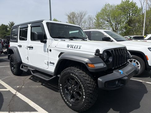 Used 2023 Jeep Wrangler Unlimited w/ Cold Weather Group AWD/4WD image 1