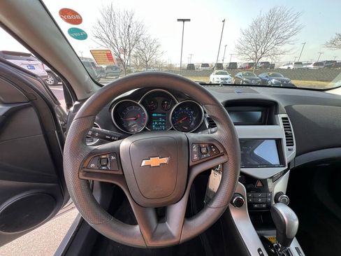 Used 2016 Chevrolet Cruze LT image 34