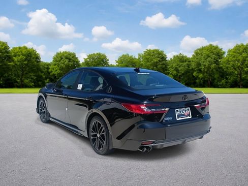 New 2026 Toyota Camry SE FWD image 5