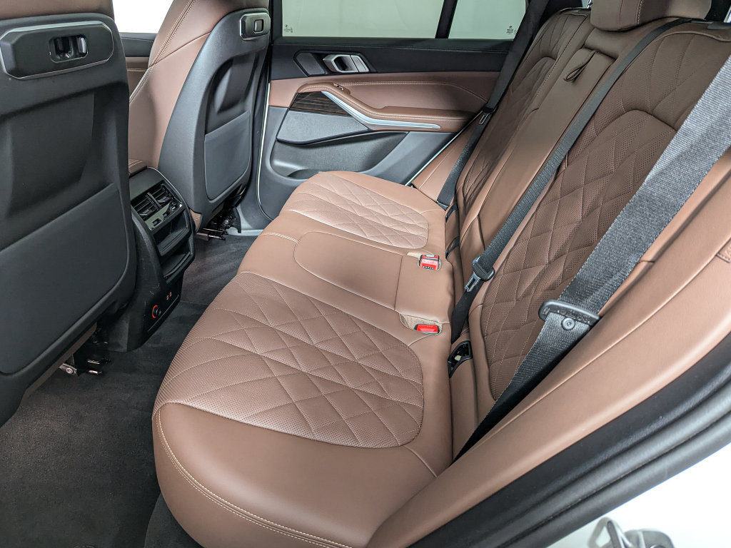 Certified 2024 BMW X5 xDrive40i w/ Premium Package AWD/4WD image 48
