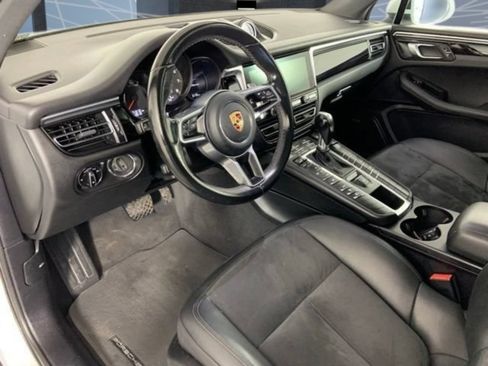 Used 2019 Porsche Macan AWD/4WD image 23