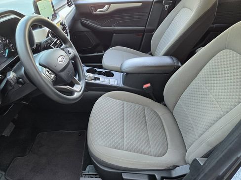 Used 2021 Ford Escape SE FWD image 9