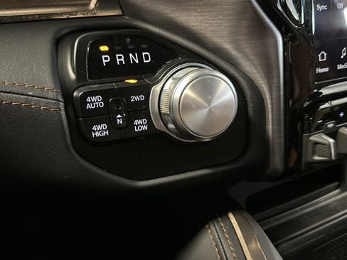 Used 2022 RAM 1500 Limited AWD/4WD image 18