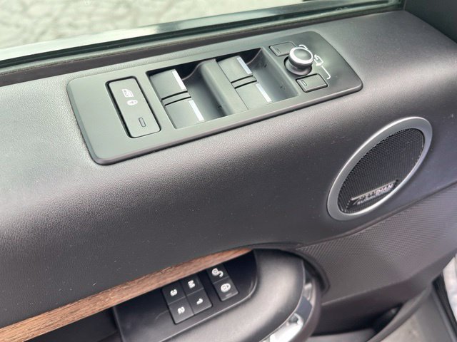 Used 2018 Land Rover Discovery HSE Luxury AWD/4WD image 23
