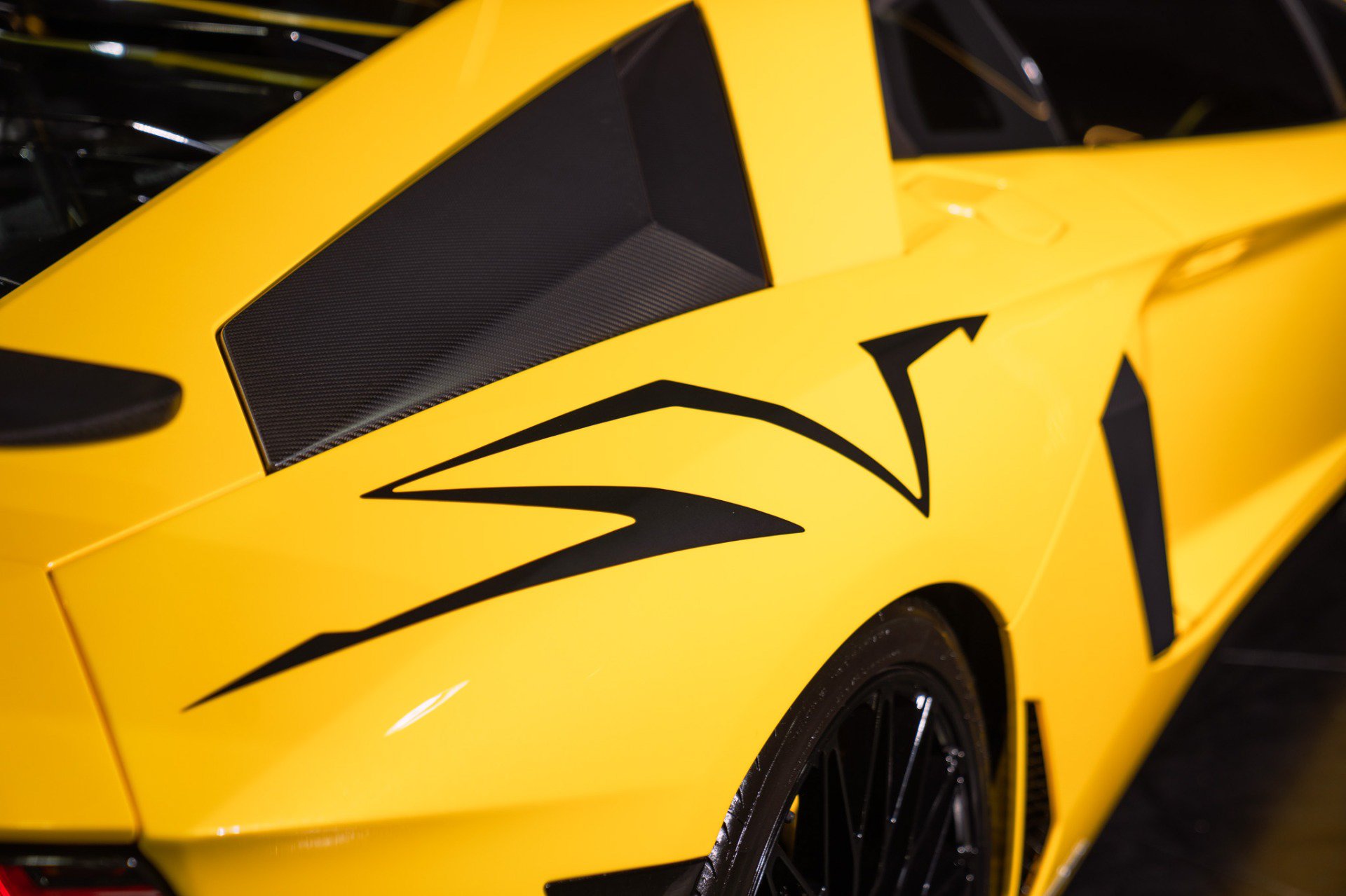Used 2016 Lamborghini Aventador LP 750-4 Superveloce AWD/4WD image 25