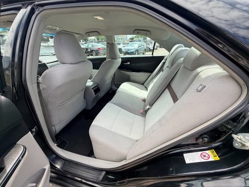 Used 2014 Toyota Camry LE FWD image 50