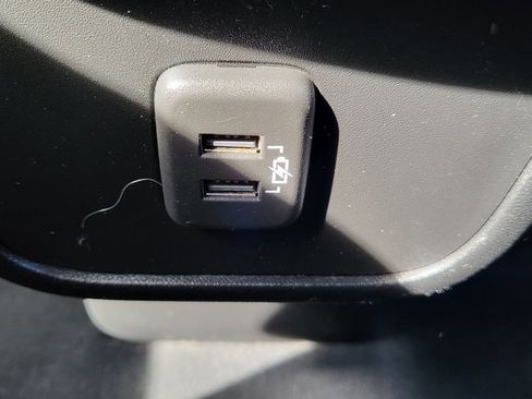 Used 2020 Chevrolet Equinox LT image 28