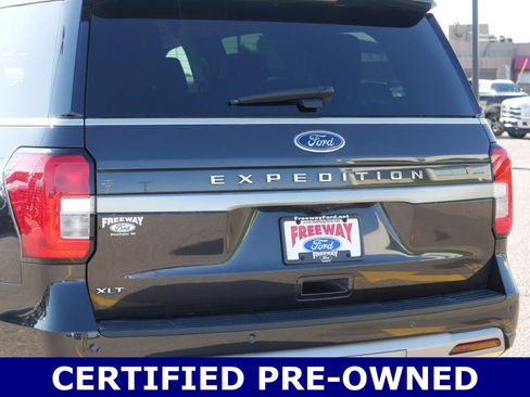Certified 2024 Ford Expedition XLT image 10