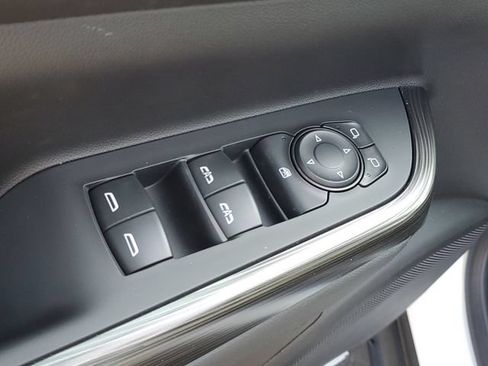 Certified 2023 GMC Acadia SLT AWD/4WD image 17