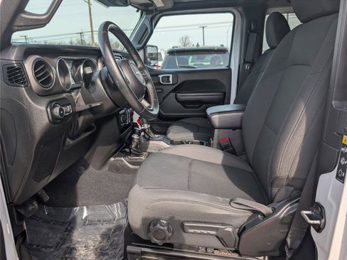 Used 2020 Jeep Wrangler Sport image 16