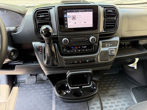 Used 2025 RAM ProMaster 2500 w/ U-Haul Equipment Group FWD image 10