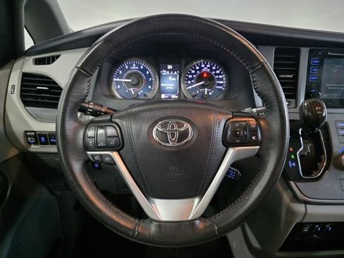 Used 2017 Toyota Sienna XLE w/ XLE Navigation Package image 17