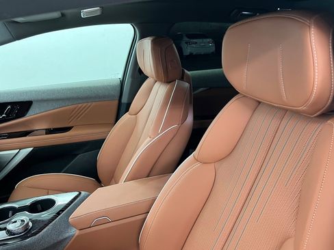 New 2025 Cadillac Optiq Sport 2 image 17