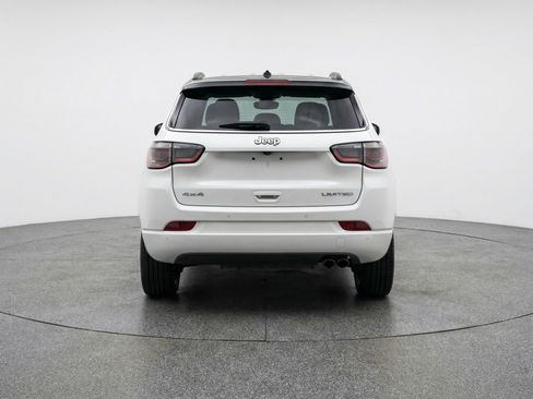 Used 2025 Jeep Compass Limited image 7