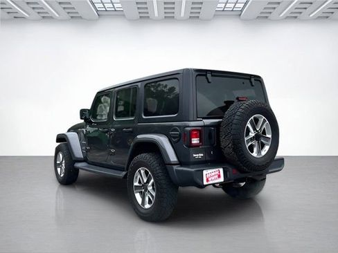 Used 2020 Jeep Wrangler Unlimited Sahara AWD/4WD image 6