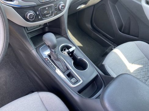 Used 2023 Chevrolet Equinox LS FWD image 24