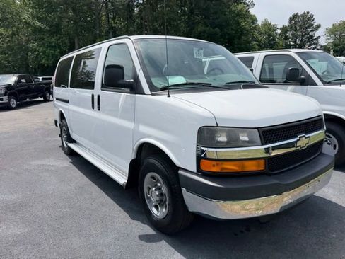 Used 2014 Chevrolet Express 3500 LT w/ LT Preferred Equipment Group RWD image 3