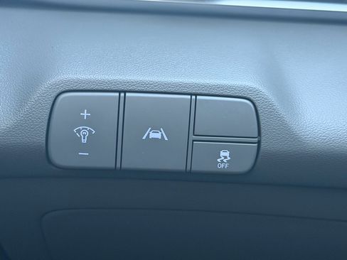 Used 2023 Hyundai Elantra SEL w/ Cargo Package image 27