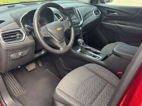 Used 2022 Chevrolet Equinox LT FWD image 11