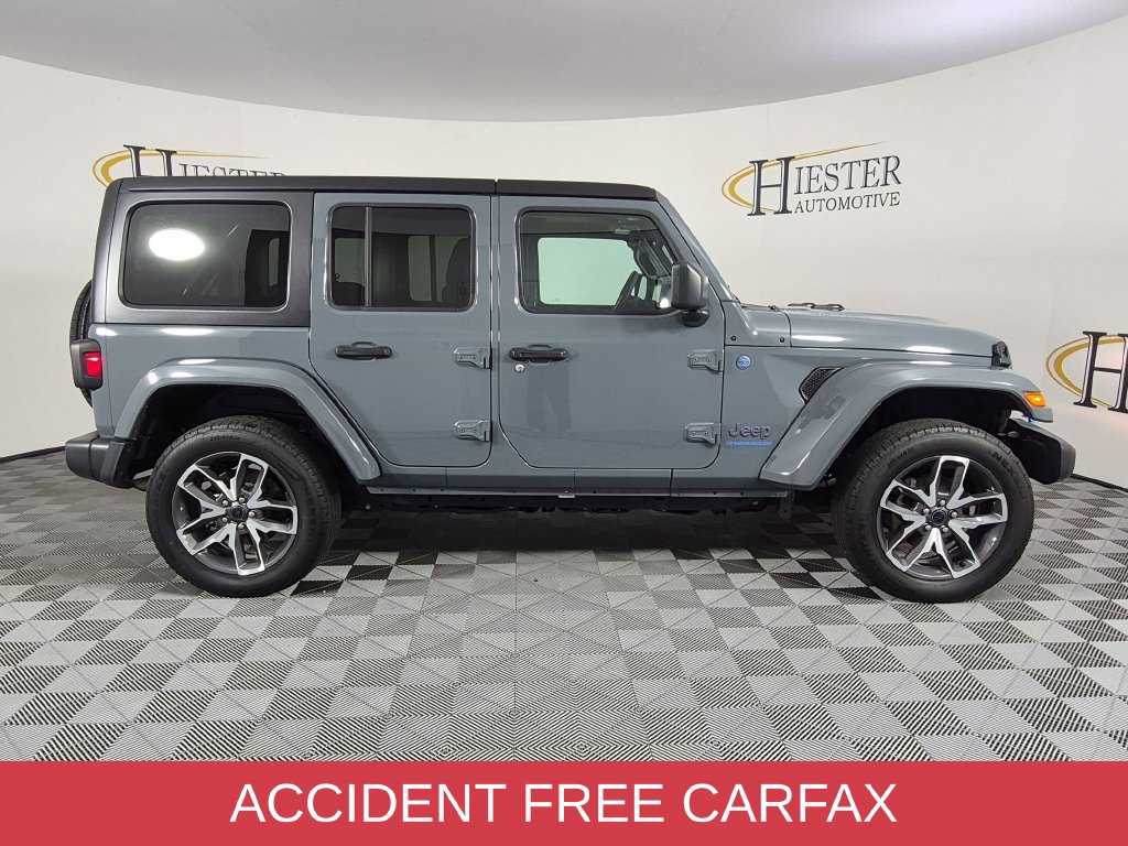 Used 2024 Jeep Wrangler Unlimited w/ Convenience Group AWD/4WD image 3