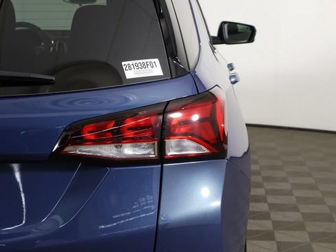 Used 2024 Chevrolet Equinox LT FWD image 16