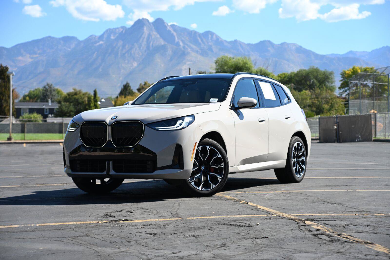 Used 2026 BMW X3 xDrive30i w/ Premium Package AWD/4WD image 1