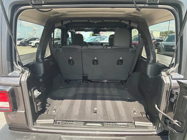 Used 2025 Jeep Wrangler Unlimited Sport AWD/4WD image 18