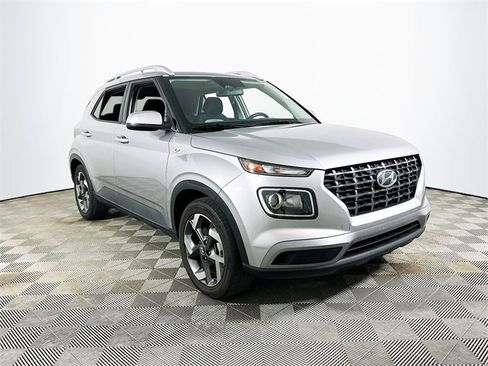 Used 2023 Hyundai Venue SEL w/ Cargo Package image 1