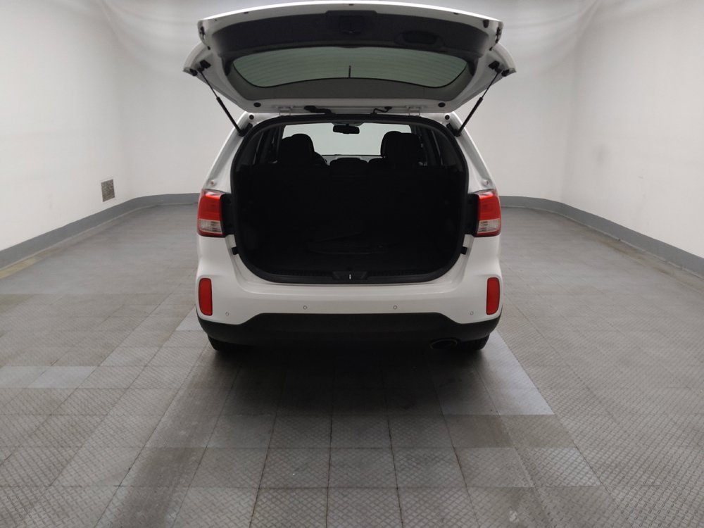 Used 2015 Kia Sorento LX FWD image 29