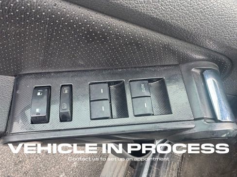 Used 2010 Ford Explorer XLT image 12