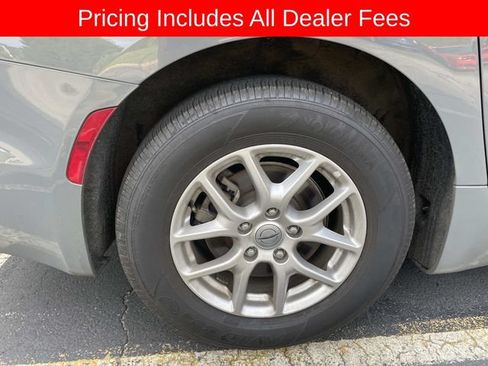 Used 2025 Chrysler Pacifica Select FWD image 8