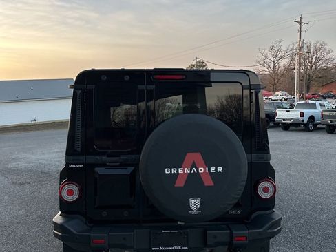 Used 2024 INEOS Grenadier Fieldmaster Edition image 6
