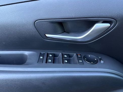 New 2026 Hyundai Tucson Blue SE image 8