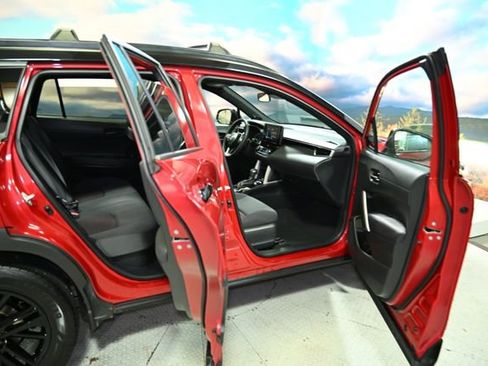 Used 2024 Toyota Corolla Cross AWD Hybrid w/ Moonroof Package image 45