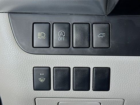 Used 2017 Toyota Highlander XLE AWD/4WD image 16