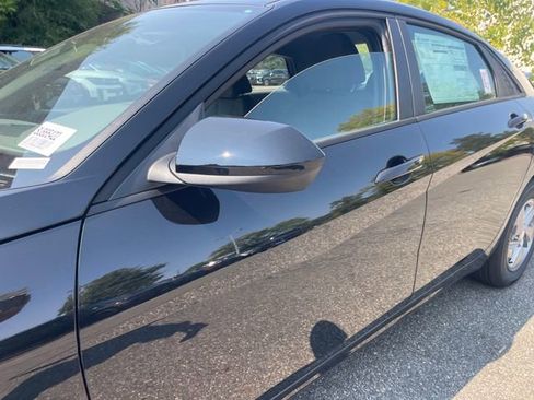 New 2026 Hyundai Elantra SE image 4