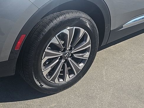 Certified 2025 Buick Envision Preferred AWD/4WD image 12