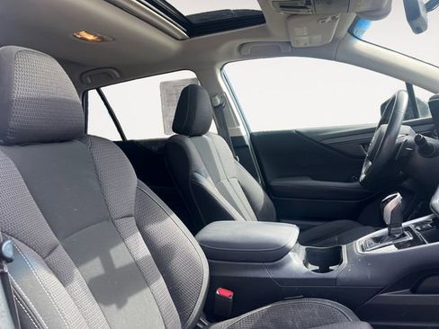 Used 2022 Subaru Outback Premium image 15