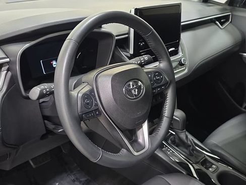 Used 2025 Toyota Corolla Cross XLE w/ Convenience Package AWD/4WD image 14