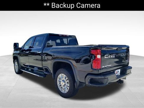 Used 2021 Chevrolet Silverado 2500 High Country w/ Technology Package AWD/4WD image 3