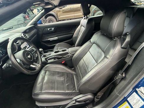 Used 2022 Ford Mustang GT Premium w/ GT Performance Package RWD image 9