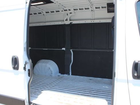 Used 2025 RAM ProMaster 2500 w/ Convenience Group FWD image 26