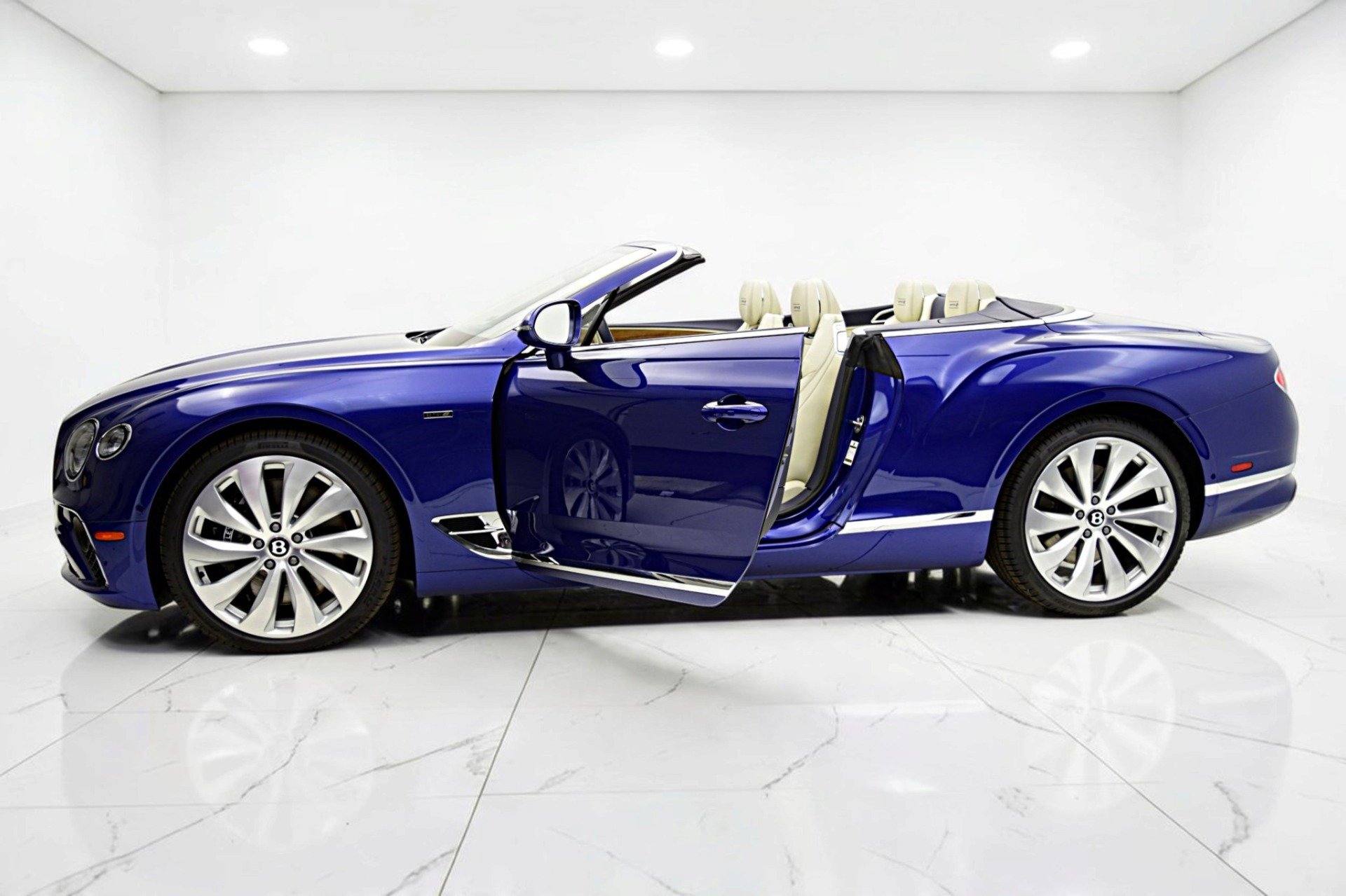Used 2024 Bentley Continental GT AWD/4WD image 4