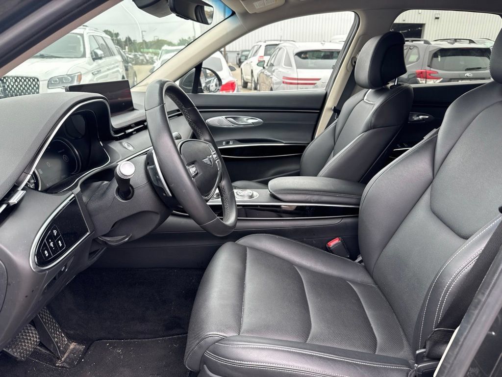 Used 2025 Genesis GV70 2.5T AWD/4WD image 10