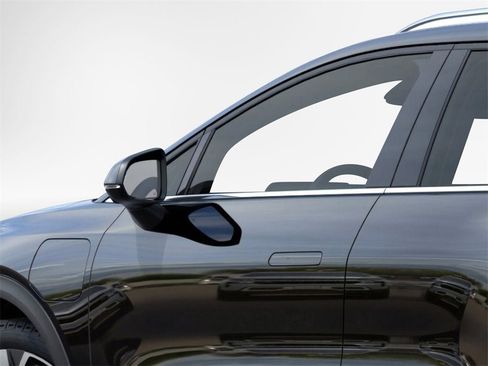 New 2026 Chevrolet Equinox EV LT w/ Convenience Package II image 12