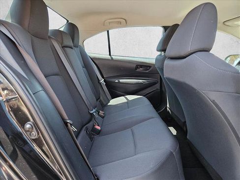 Used 2022 Toyota Corolla LE w/ Carpet Mat Package (TMS) FWD image 18