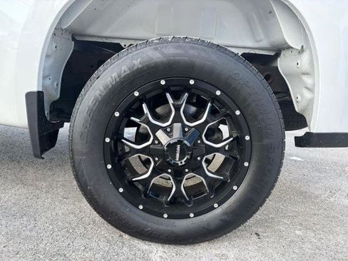 Used 2021 Chevrolet Silverado 1500 LT image 4