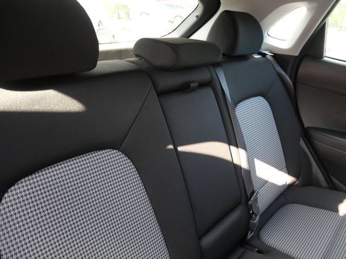 Used 2021 Hyundai Kona SE FWD image 30