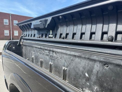 Used 2017 RAM 2500 Lone Star w/ Black Appearance Group AWD/4WD image 16
